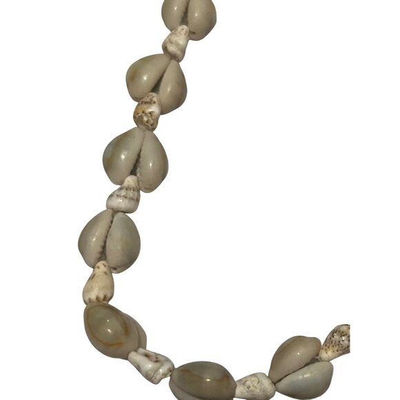 Cowrie Shell Necklace Womens 36" Tan Casual Tropical - Picture 2 of 4